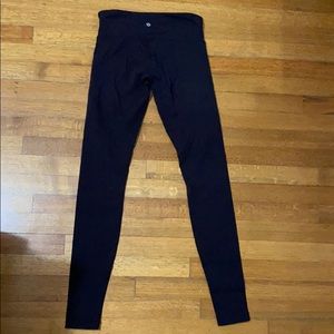 BLACK LULULEMON LEGGINGS
